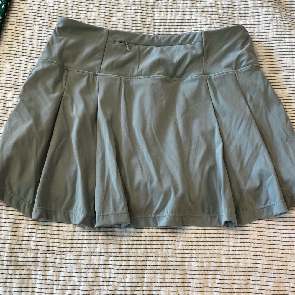 Baleaf tennis or golf skirt